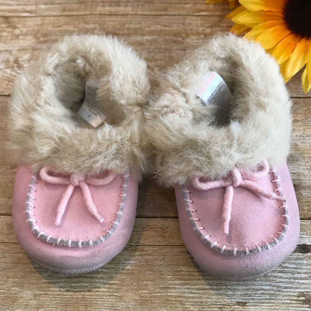 Janie and Jack faux fur pink moccasins. Size 6